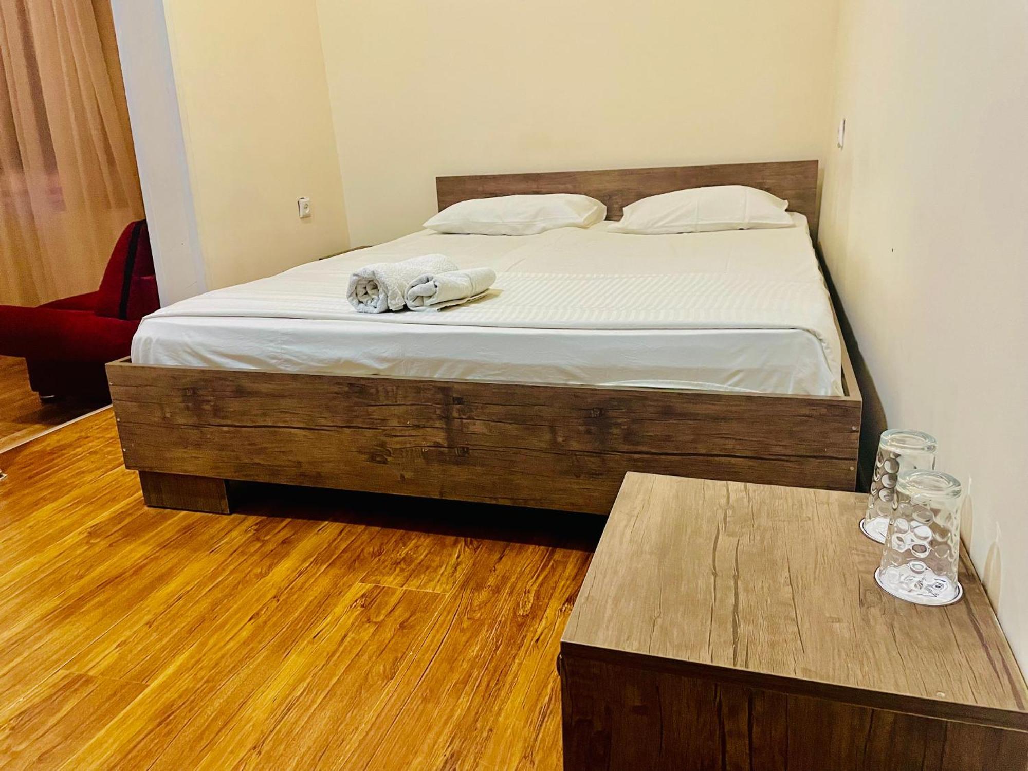 Hotel Klarastan Bon Voyage Tbilisi Zewnętrze zdjęcie